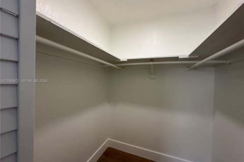 Appartement à louer à Hallandale Beach, Floride: 2 chambres № 2385082 - photo 20