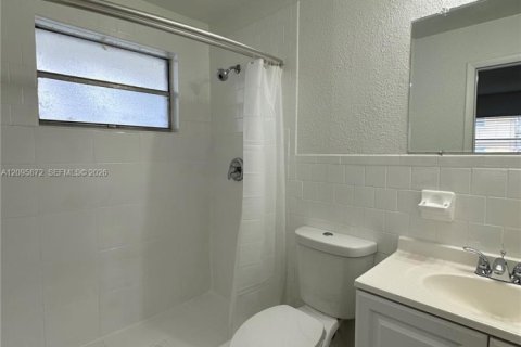 Appartement à louer à Hallandale Beach, Floride: 2 chambres № 2385082 - photo 23