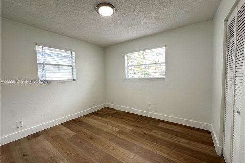 Appartement à louer à Hallandale Beach, Floride: 2 chambres № 2385082 - photo 14
