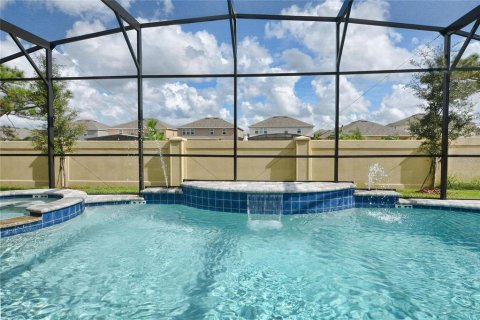 Villa ou maison à vendre à Kissimmee, Floride: 6 chambres, 318.28 m2 № 1734367 - photo 14