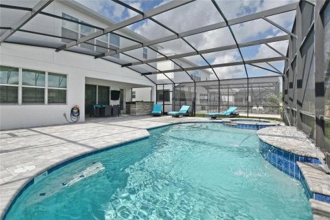 Villa ou maison à vendre à Kissimmee, Floride: 6 chambres, 318.28 m2 № 1734367 - photo 12