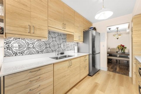 Condo in Aventura, Florida, 3 bedrooms  № 1859790 - photo 2