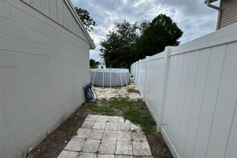 House in Tampa, Florida 3 bedrooms, 110.18 sq.m. № 1901845 - photo 26