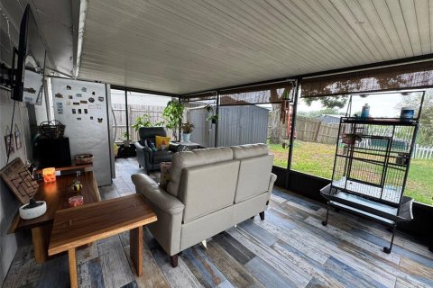 House in Tampa, Florida 3 bedrooms, 110.18 sq.m. № 1901845 - photo 24