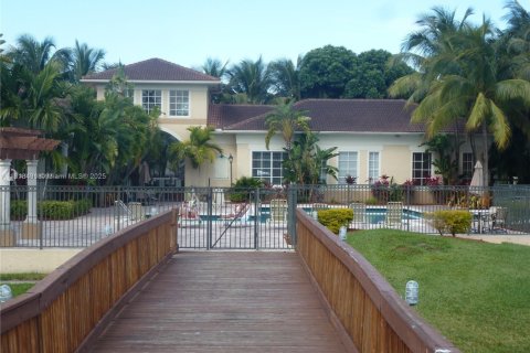 Condo in Miramar, Florida, 3 bedrooms  № 1788457 - photo 19