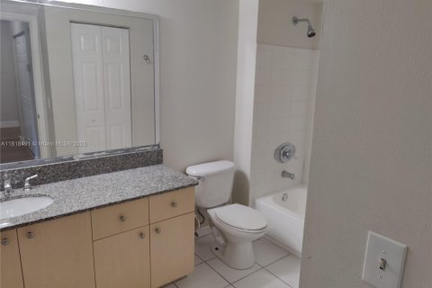 Condo in Miramar, Florida, 3 bedrooms  № 1788457 - photo 9