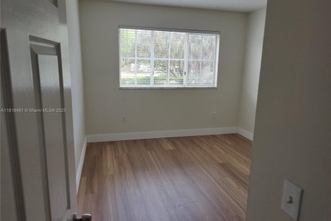 Condo in Miramar, Florida, 3 bedrooms  № 1788457 - photo 8