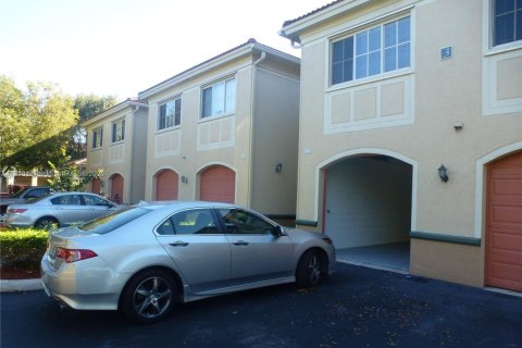 Condo in Miramar, Florida, 3 bedrooms  № 1788457 - photo 2