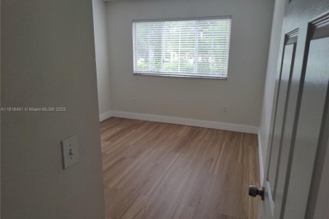 Condo in Miramar, Florida, 3 bedrooms  № 1788457 - photo 7