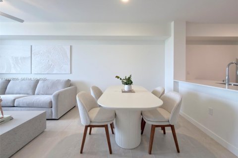 Copropriété à louer à Sweetwater, Floride: 3 chambres, 479.75 m2 № 1984265 - photo 2