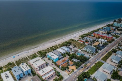 Condominio en venta en Indian Rocks Beach, Florida, 2 dormitorios, 131.46 m2 № 1670784 - foto 9