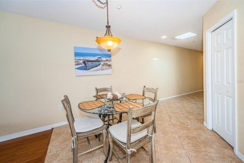 Condominio en venta en Indian Rocks Beach, Florida, 2 dormitorios, 131.46 m2 № 1670784 - foto 23