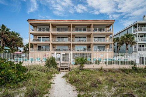 Condominio en venta en Indian Rocks Beach, Florida, 2 dormitorios, 131.46 m2 № 1670784 - foto 1