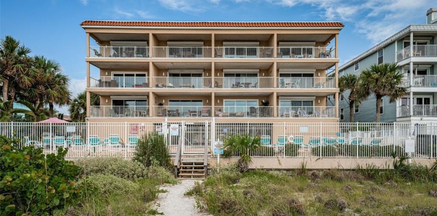 Condominio en Indian Rocks Beach, Florida, 2 dormitorios  № 1670784