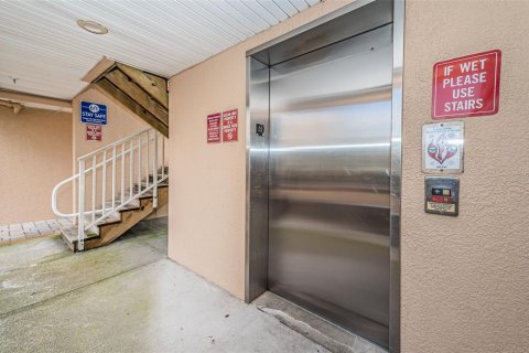 Condominio en venta en Indian Rocks Beach, Florida, 2 dormitorios, 131.46 m2 № 1670784 - foto 10