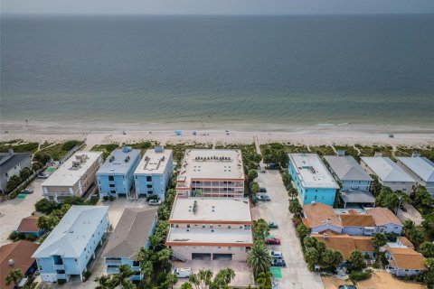Condominio en venta en Indian Rocks Beach, Florida, 2 dormitorios, 131.46 m2 № 1670784 - foto 2