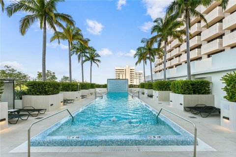Condo in Coral Gables, Florida, 4 bedrooms  № 1693436 - photo 25