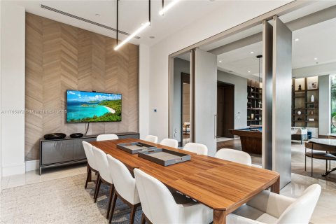 Condo in Coral Gables, Florida, 4 bedrooms  № 1693436 - photo 11
