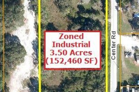 Commercial property in Fort Pierce, Florida № 741984 - photo 1