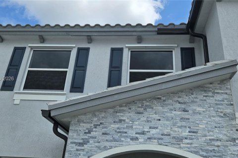 Townhouse in Florida City, Florida 3 bedrooms, 127.83 sq.m. № 2068197 - photo 5