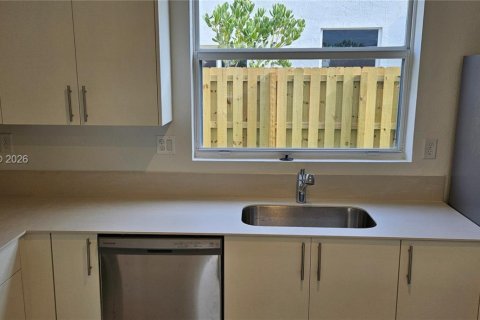 Townhouse in Florida City, Florida 3 bedrooms, 127.83 sq.m. № 2068197 - photo 17