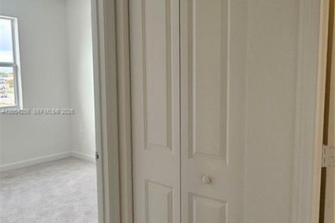 Townhouse in Florida City, Florida 3 bedrooms, 127.83 sq.m. № 2068197 - photo 22