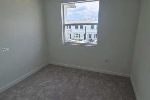 Townhouse in Florida City, Florida 3 bedrooms, 127.83 sq.m. № 2068197 - photo 28