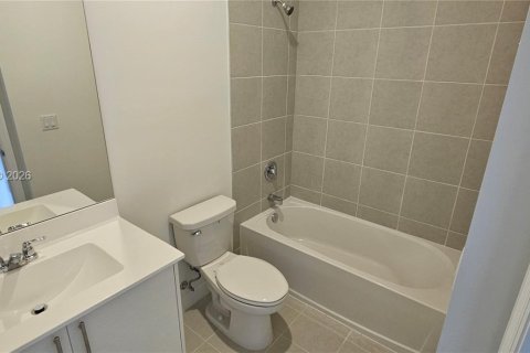 Townhouse in Florida City, Florida 3 bedrooms, 127.83 sq.m. № 2068197 - photo 30