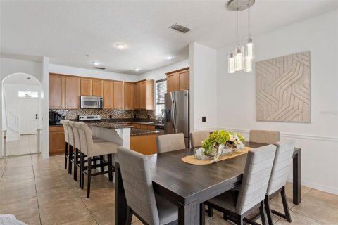 Casa en venta en Orlando, Florida, 4 dormitorios, 277.59 m2 № 2115247 - foto 9