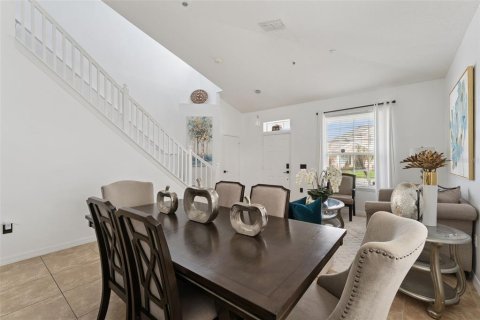 Casa en venta en Orlando, Florida, 4 dormitorios, 277.59 m2 № 2115247 - foto 4