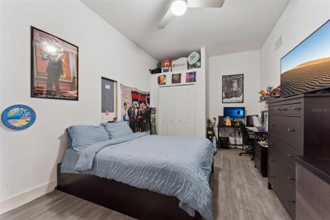 Casa en venta en Orlando, Florida, 4 dormitorios, 277.59 m2 № 2115247 - foto 20