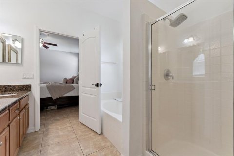 Casa en venta en Orlando, Florida, 4 dormitorios, 277.59 m2 № 2115247 - foto 16