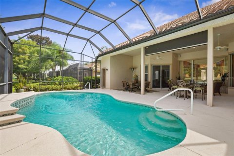 House in Palm Coast, Florida 4 bedrooms, 281.49 sq.m. № 1834621 - photo 2