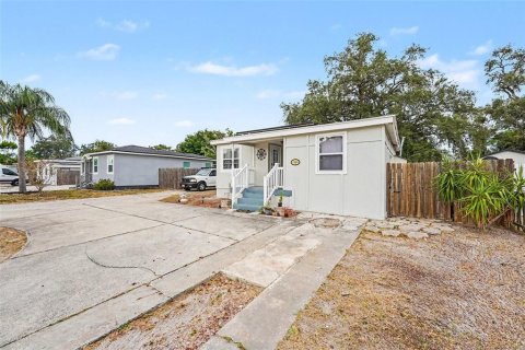 Villa ou maison à vendre à Clearwater, Floride: 3 chambres, 86.96 m2 № 2125120 - photo 2