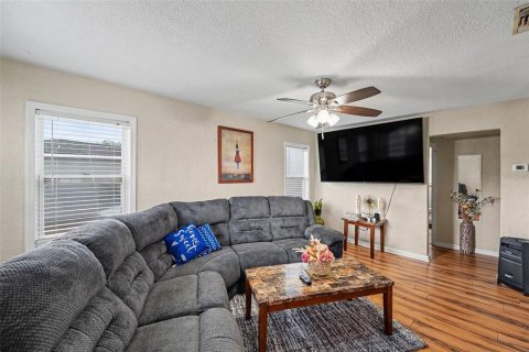 Villa ou maison à vendre à Clearwater, Floride: 3 chambres, 86.96 m2 № 2125120 - photo 5