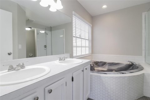 Casa en alquiler en Orlando, Florida, 3 dormitorios, 154.4 m2 № 1819126 - foto 12