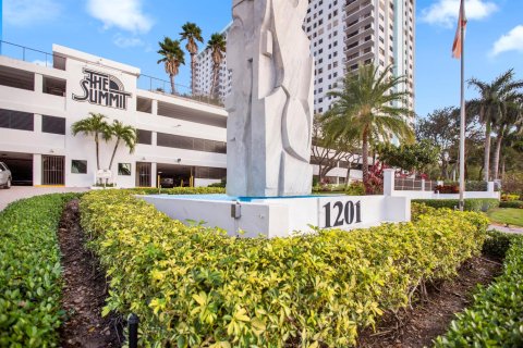 Condo à Hollywood, Floride, 1 chambre № 2268092