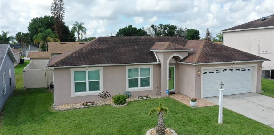 Villa ou maison à Poinciana, Floride 3 chambres, 142.6 m2 № 2226072