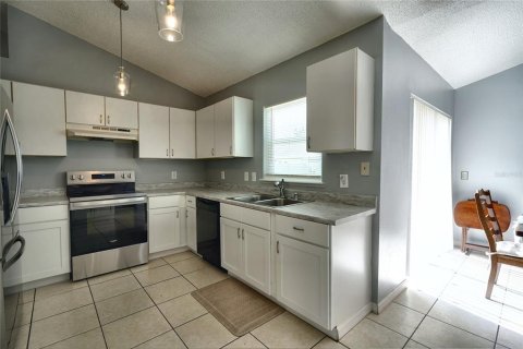 Villa ou maison à vendre à Poinciana, Floride: 3 chambres, 142.6 m2 № 2226072 - photo 5