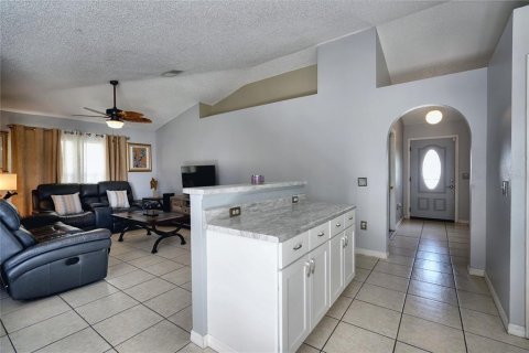 Villa ou maison à vendre à Poinciana, Floride: 3 chambres, 142.6 m2 № 2226072 - photo 6