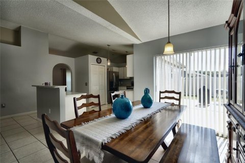 Villa ou maison à vendre à Poinciana, Floride: 3 chambres, 142.6 m2 № 2226072 - photo 9