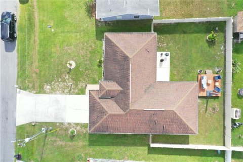 Villa ou maison à vendre à Poinciana, Floride: 3 chambres, 142.6 m2 № 2226072 - photo 20