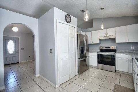 Villa ou maison à vendre à Poinciana, Floride: 3 chambres, 142.6 m2 № 2226072 - photo 4