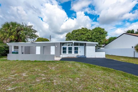 Casa en venta en Fort Lauderdale, Florida, 3 dormitorios, 176.79 m2 № 1987938 - foto 7