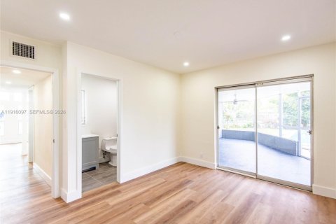 Casa en venta en Fort Lauderdale, Florida, 3 dormitorios, 176.79 m2 № 1987938 - foto 15
