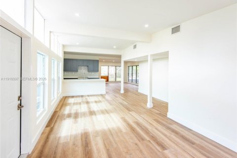 Casa en venta en Fort Lauderdale, Florida, 3 dormitorios, 176.79 m2 № 1987938 - foto 30