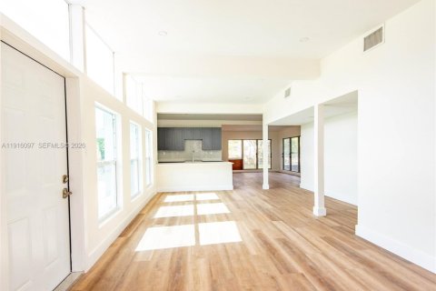 Casa en venta en Fort Lauderdale, Florida, 3 dormitorios, 176.79 m2 № 1987938 - foto 29