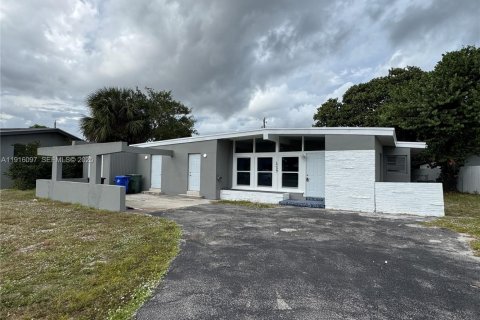 Villa ou maison à vendre à Fort Lauderdale, Floride: 3 chambres, 176.79 m2 № 1987938 - photo 2