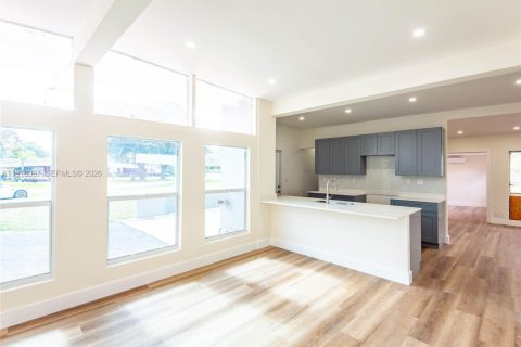 Casa en venta en Fort Lauderdale, Florida, 3 dormitorios, 176.79 m2 № 1987938 - foto 13