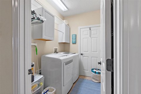 Townhouse in Saint Petersburg, Florida 4 bedrooms, 213.68 sq.m. № 1819177 - photo 20